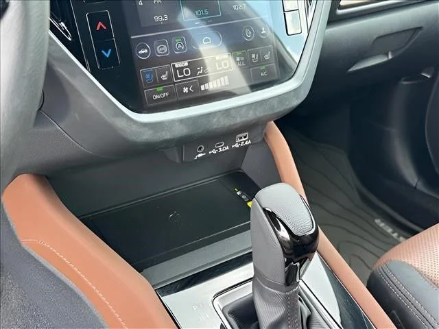 Used 2025 White Subaru Touring image 27