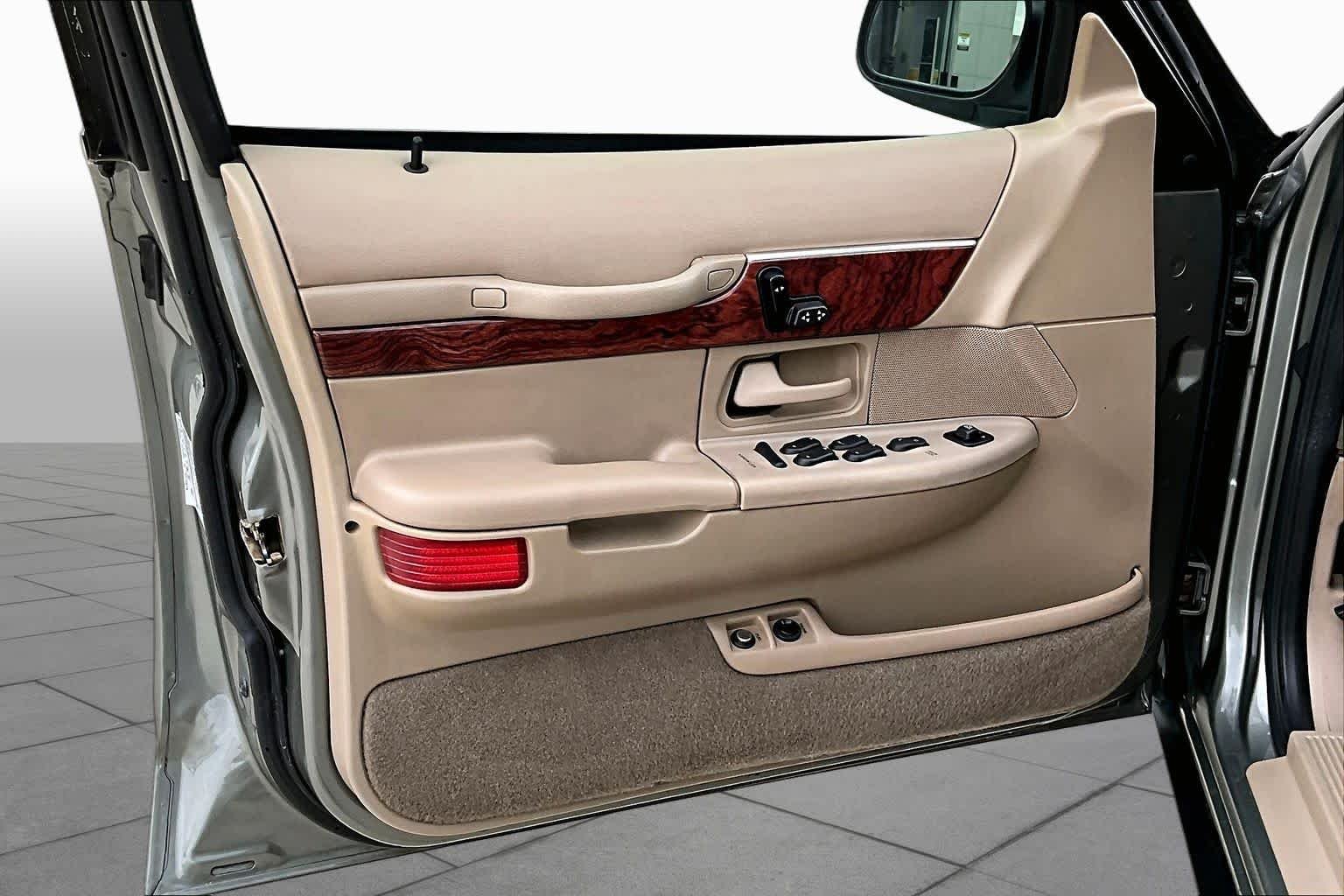 Used 2002 Chestnut Metallic Mercury LS Premium image 19