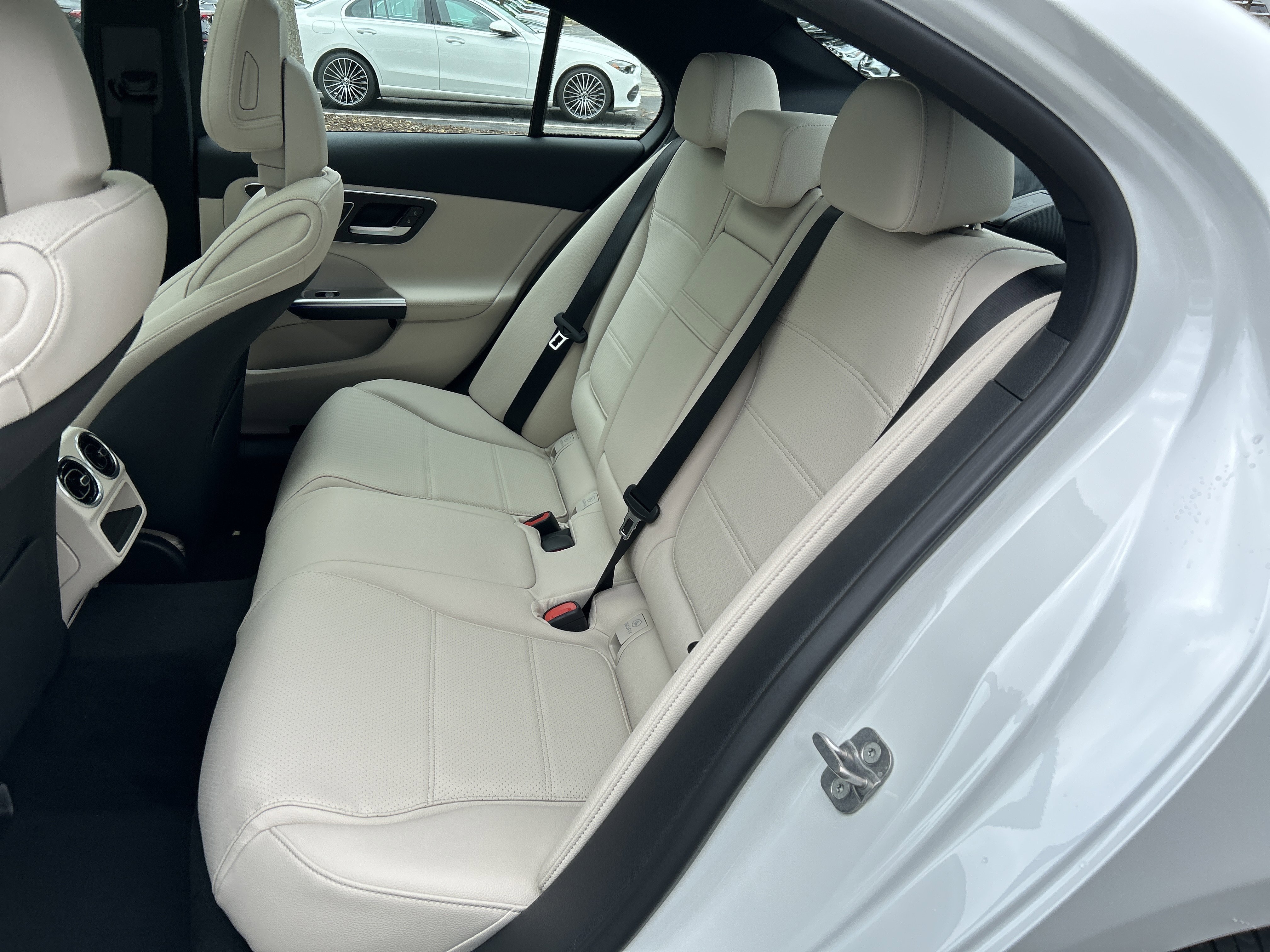 New 2026 MANUFAKTUR Moonlight White Metallic Mercedes-Benz C 300 Sedan image 37