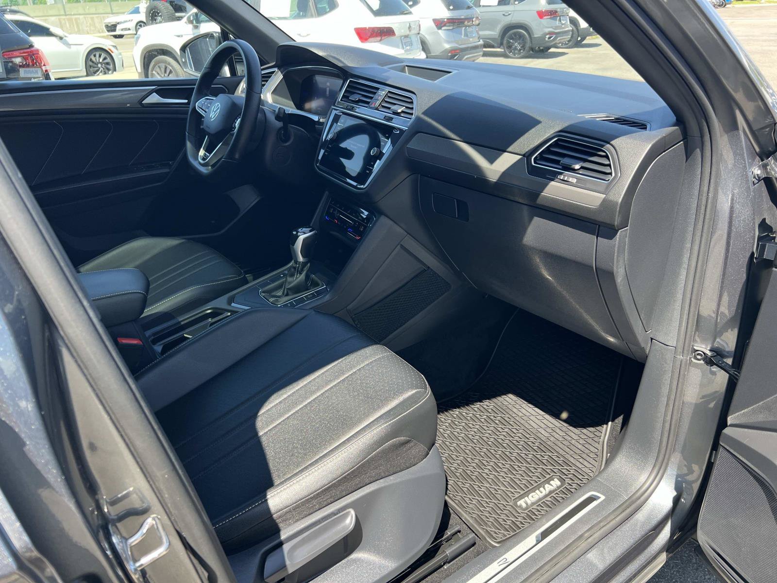 Certified Used 2023 Platinum Gray Metallic Volkswagen SE R-Line Black image 31