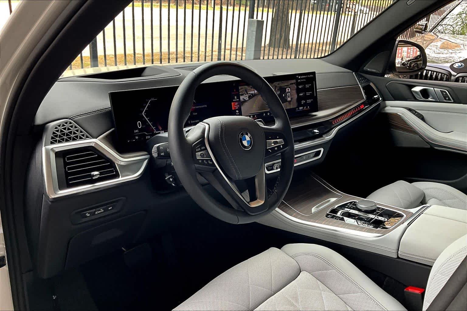Used 2026 Alpine White BMW sDrive40i image 23