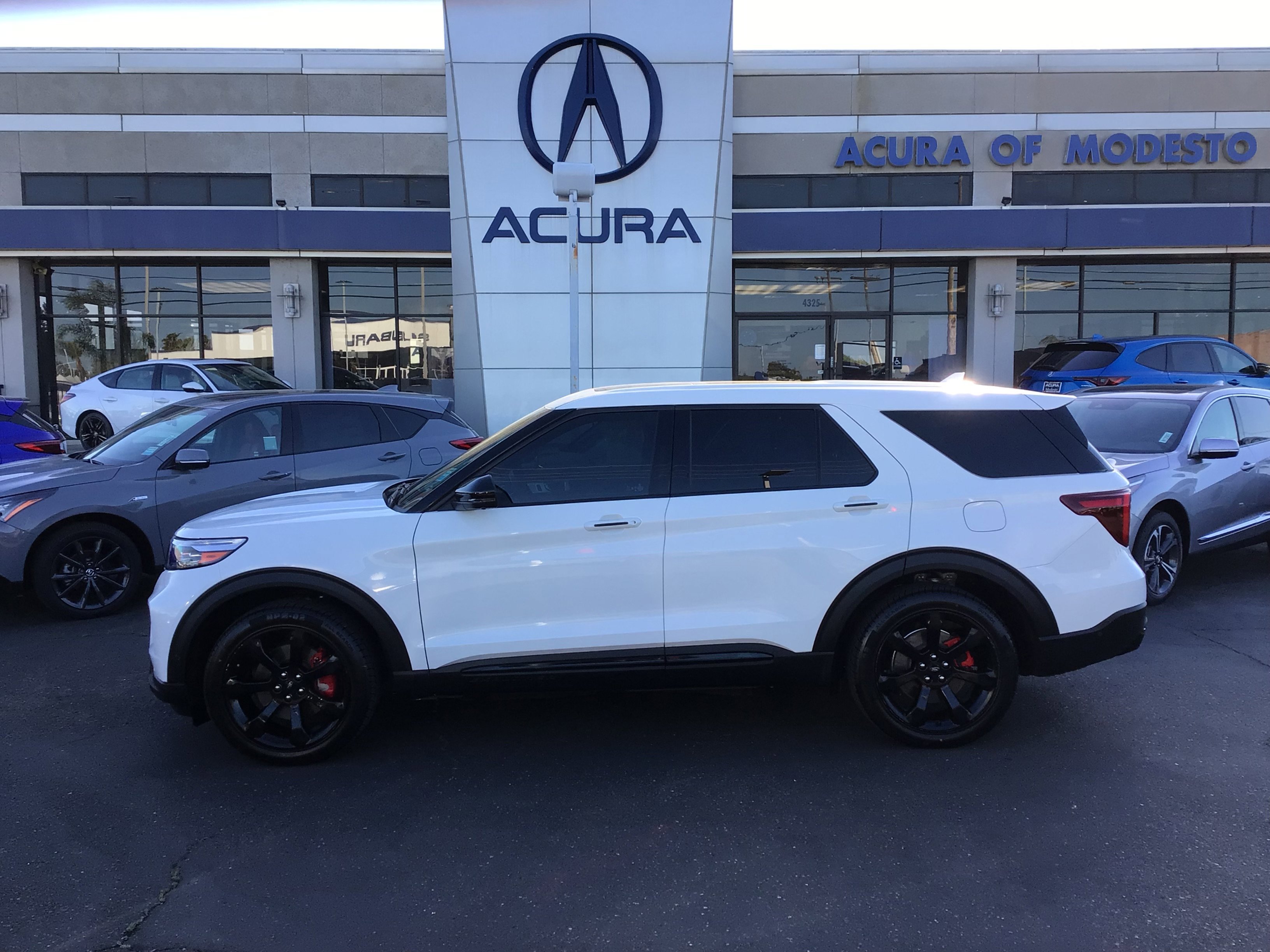 2021 Ford Explorer ST 4WD's photo