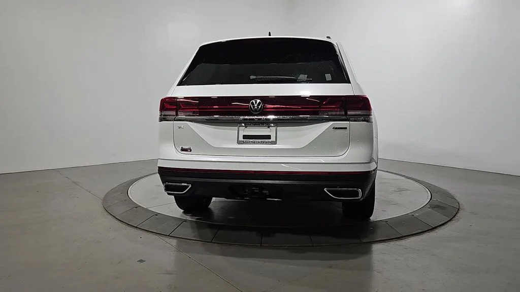 New 2026 White/off-white Volkswagen 2.0T SE w/Technology image 4