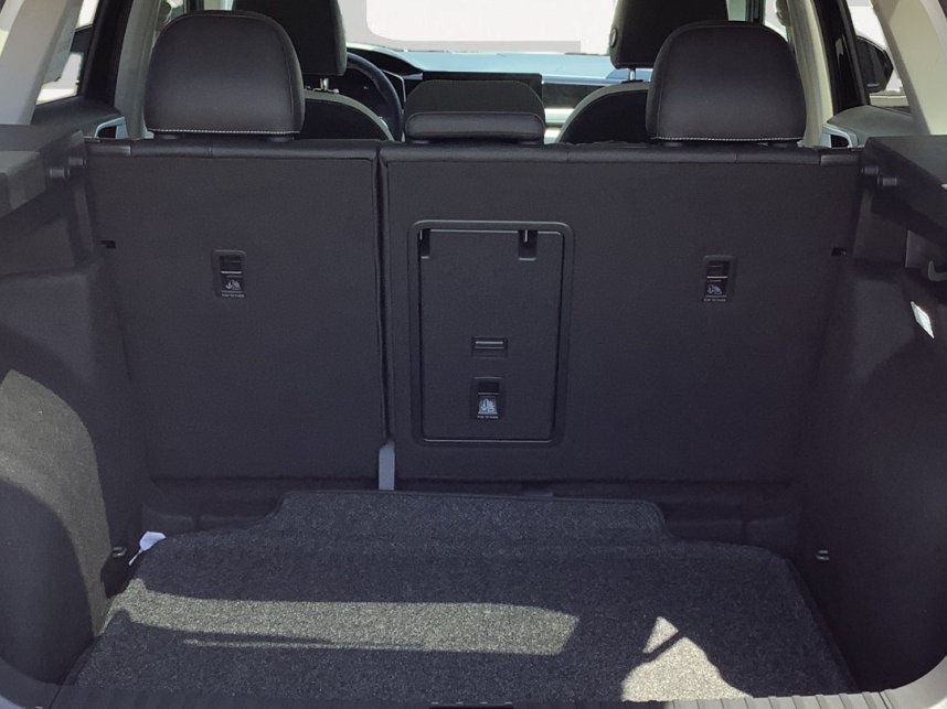 2026 Volkswagen Taos SE - Photo 12