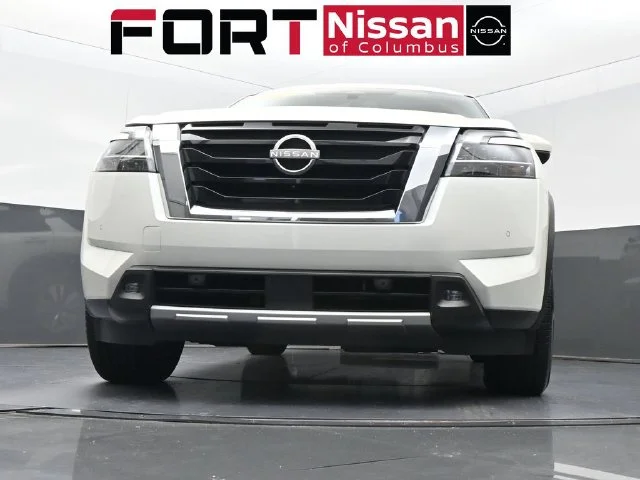 Used 2022 White Nissan SL image 34