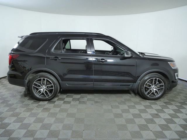 Used 2016 Black Ford Sport image 10