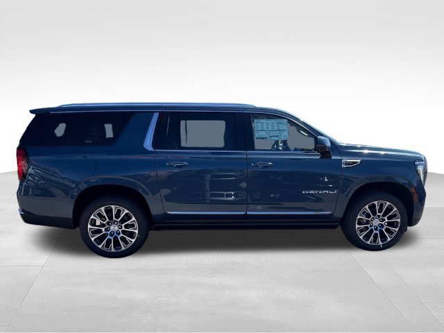 2026 GMC Yukon XL Denali - Photo 6