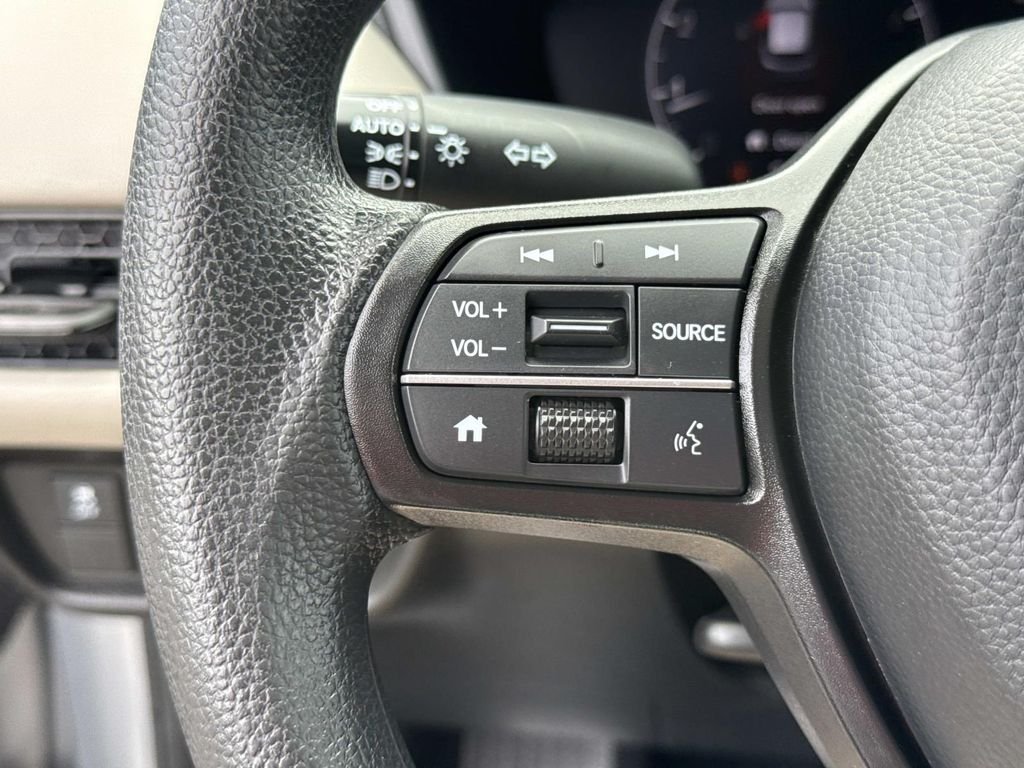 Used 2024  Honda LX image 39
