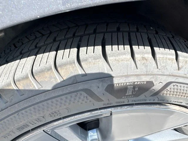 Used 2021  Tesla Long Range image 25