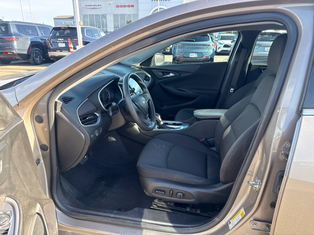 Used 2023 Gray Chevrolet LT image 11