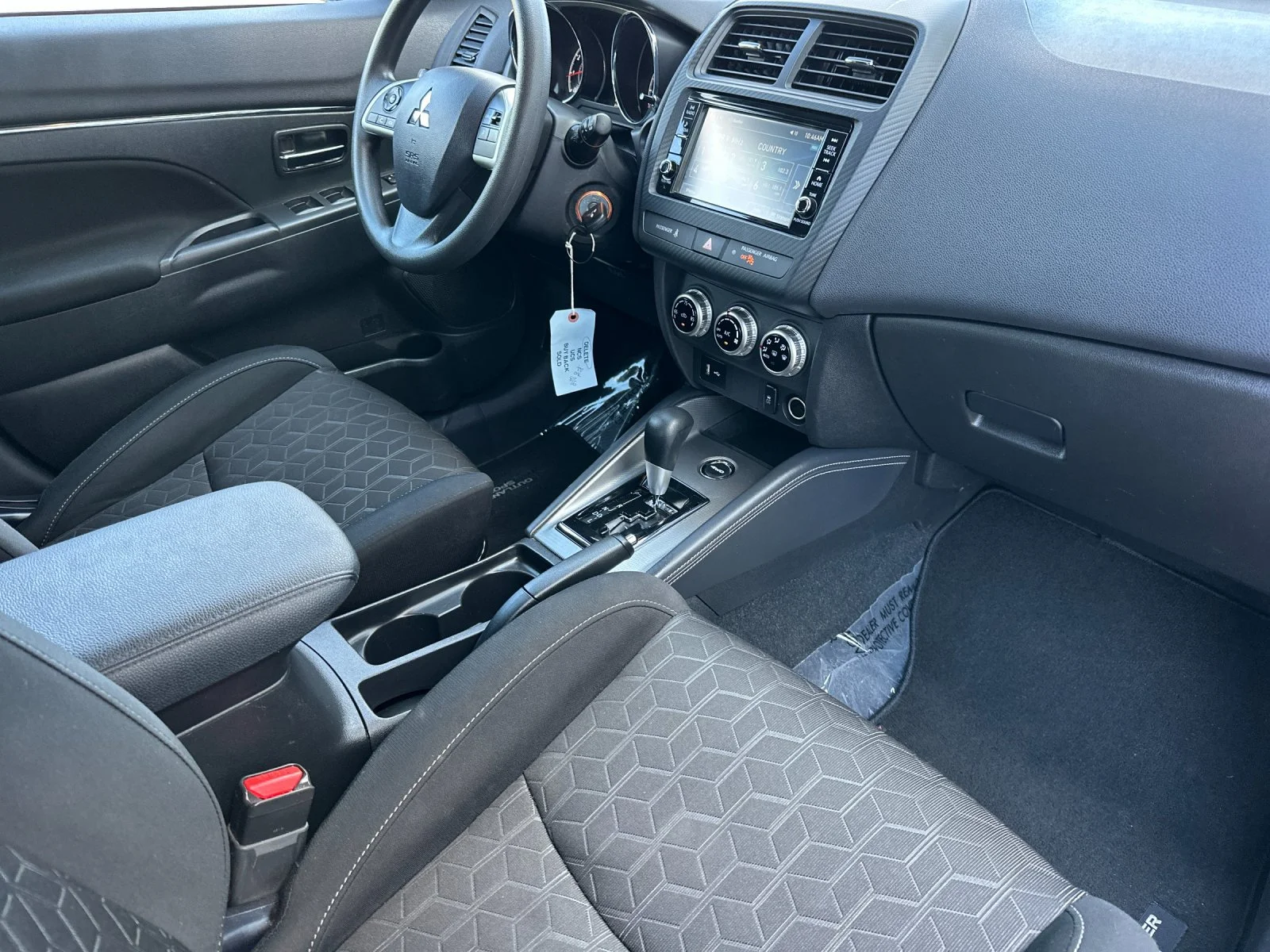 Used 2025  Mitsubishi 2.0 ES image 16