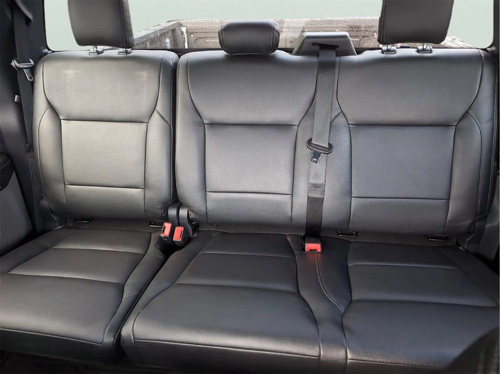 Used 2021 Oxford White Ford XLT image 26