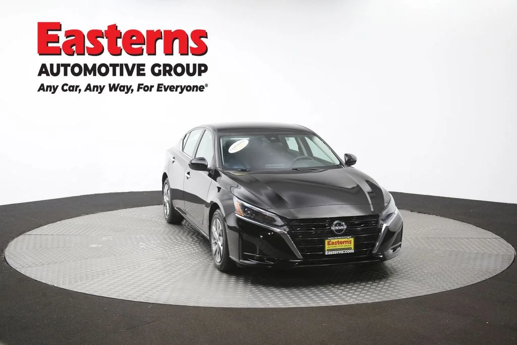 Used 2023 Black Nissan 2.5 S image 50
