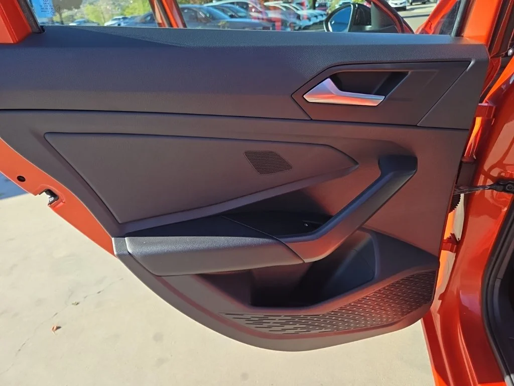 Used 2019 Orange Volkswagen R-Line image 17