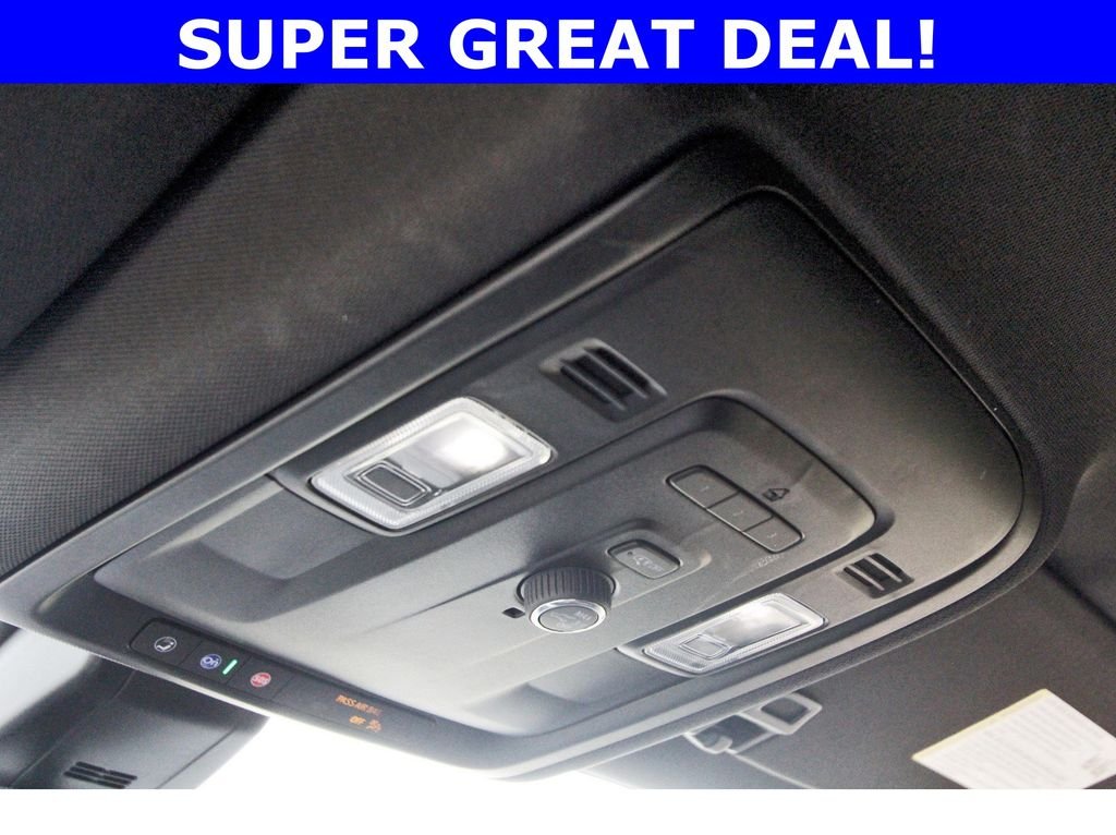 Used 2021 Black Chevrolet Z71 image 23