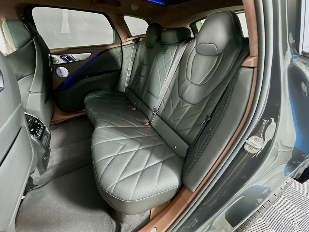 New 2026 Dravit Grey Metallic BMW Label image 17