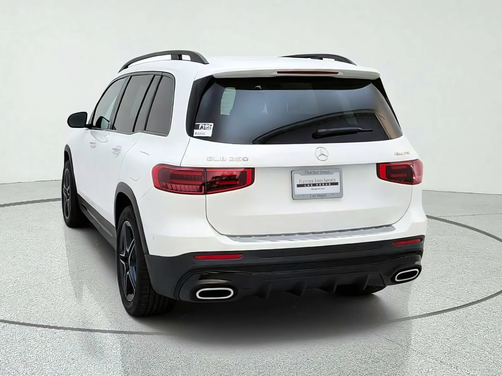 Used 2024 Polar White Mercedes-Benz GLB 250 image 11