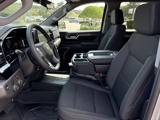 2026 Chevrolet Silverado 1500 LT - Photo 10