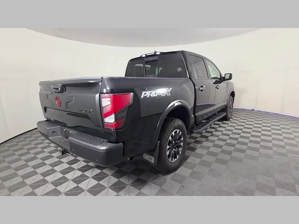 2024 Nissan Titan PRO-4X - Photo 41