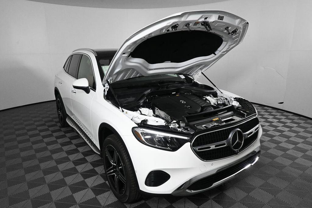 New 2026 Polar White Mercedes-Benz GLC 300 image 72