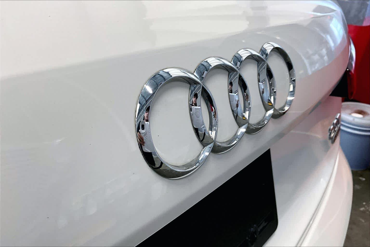 Used 2016 Glacier White Metallic Audi Premium Plus image 31