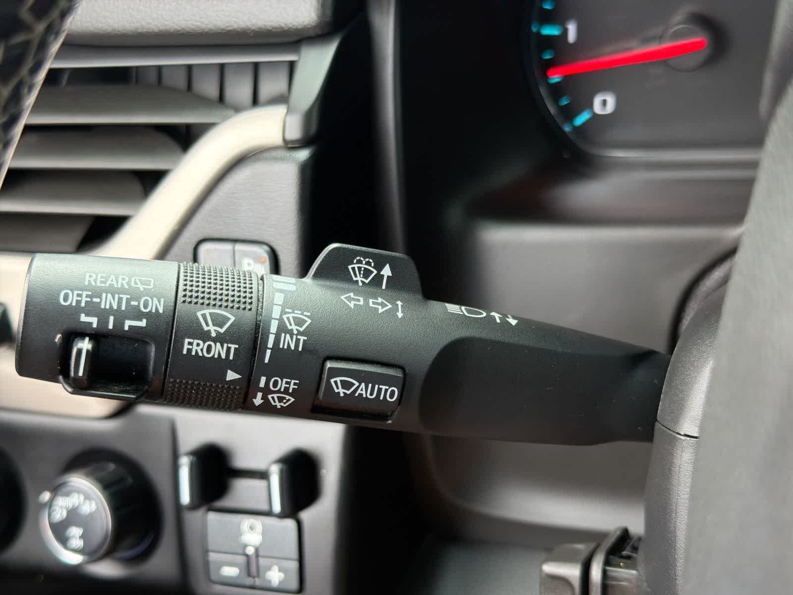 Used 2019 White Frost Tricoat GMC Denali image 28