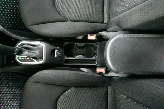2020 Jeep Renegade Altitude - Photo 32