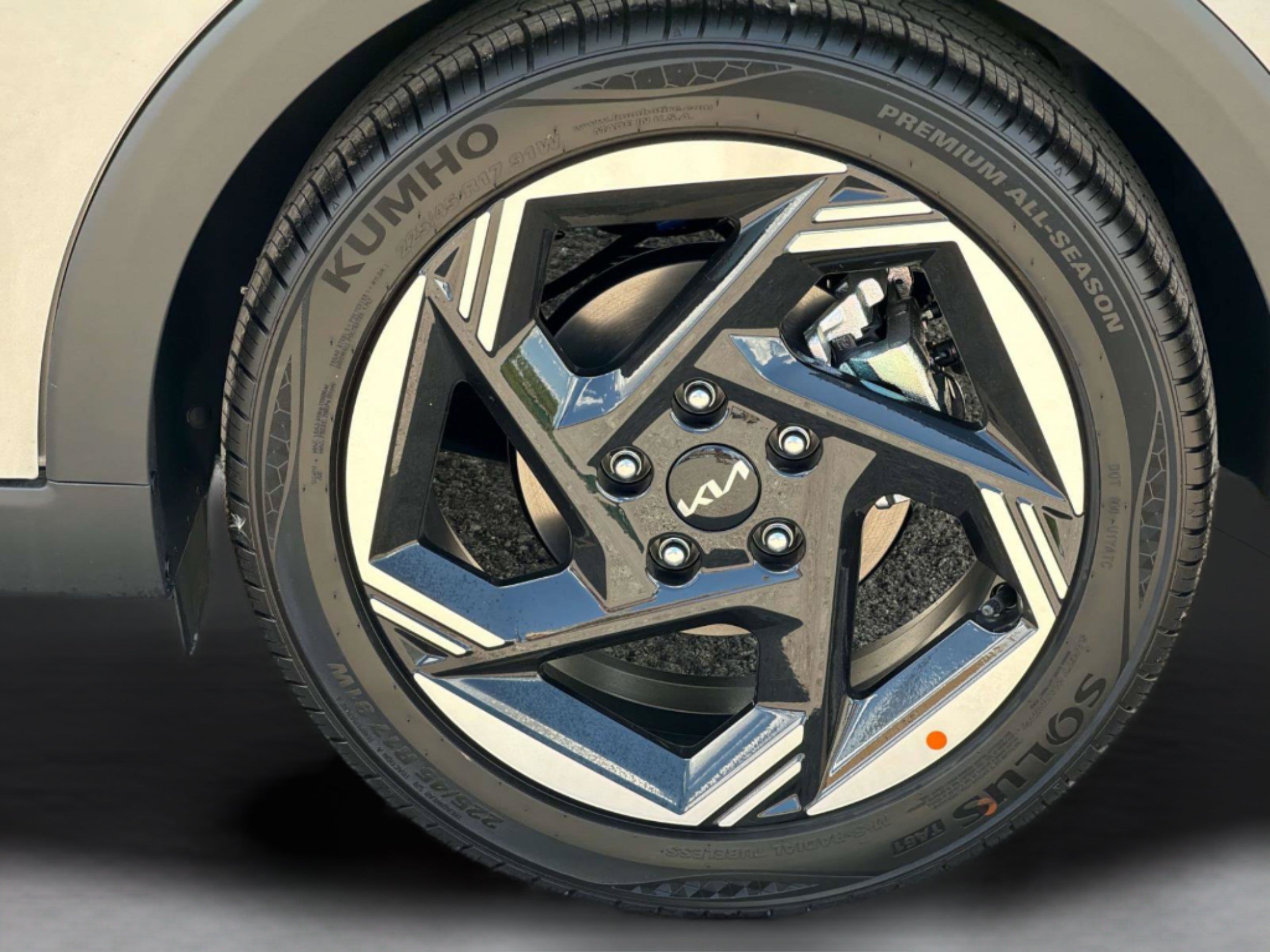 New 2026 Steel Gray Kia EX image 29