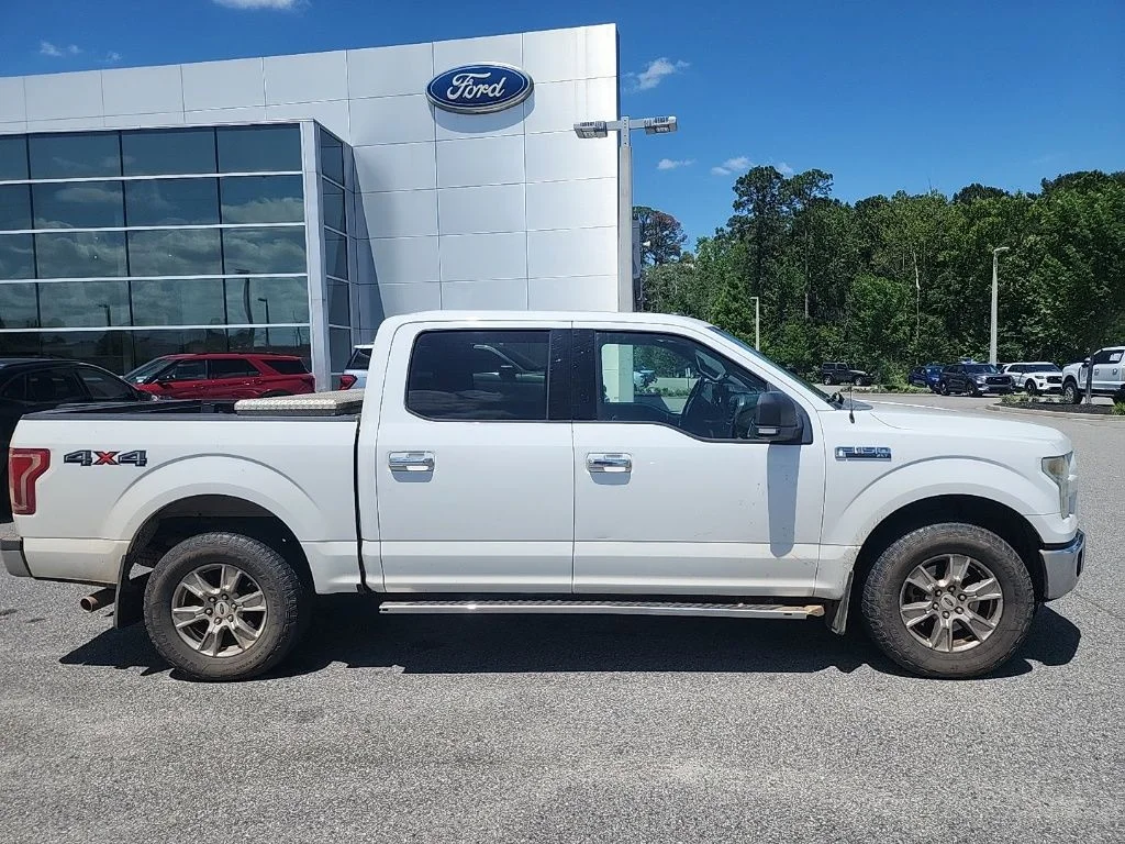 2015 Ford F-150 XLT 4x4 SuperCrew 145-in's photo