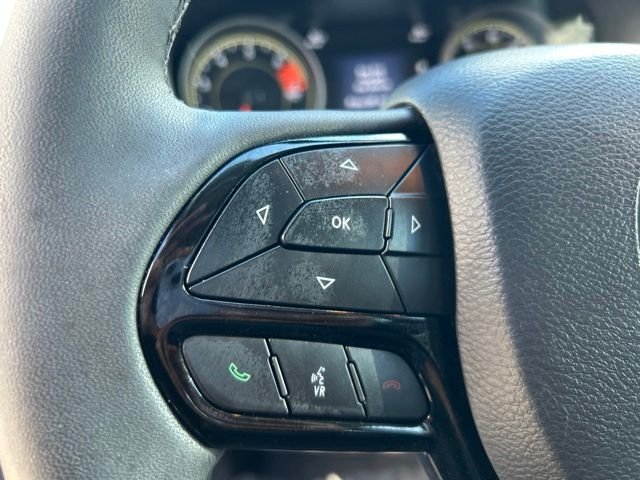 Used 2023 Gray Jeep Altitude image 22