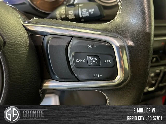 Used 2023 Red Jeep Sahara image 33
