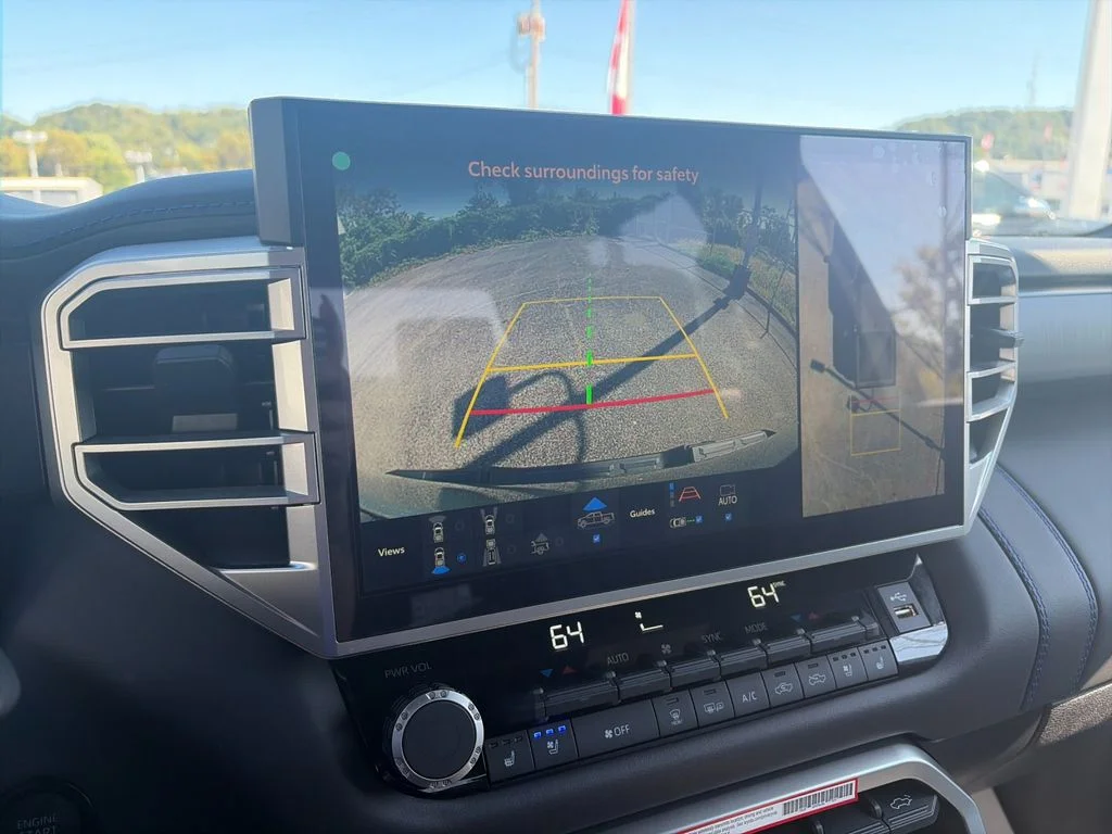 Used 2025 Silver Toyota Platinum image 22