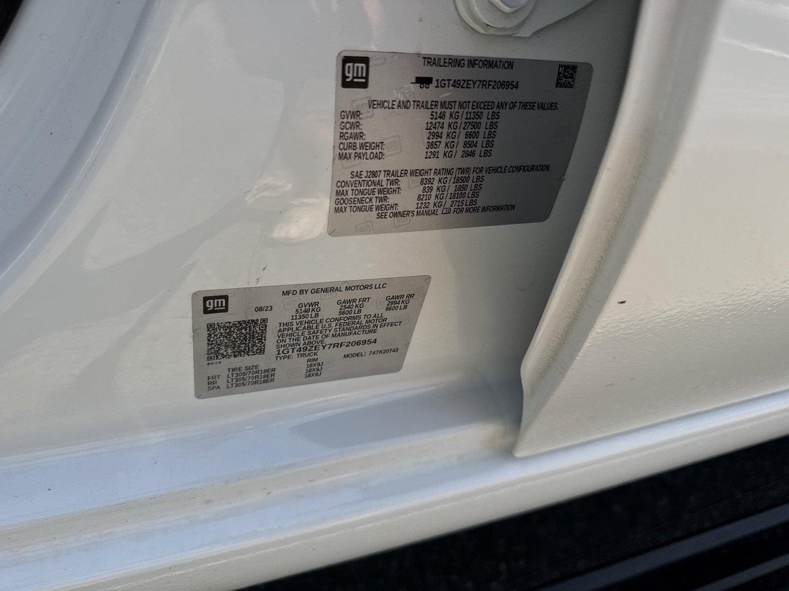 Used 2024 Summit White GMC AT4X image 40