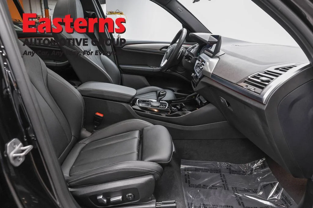 Used 2024 Black BMW xDrive30i image 27