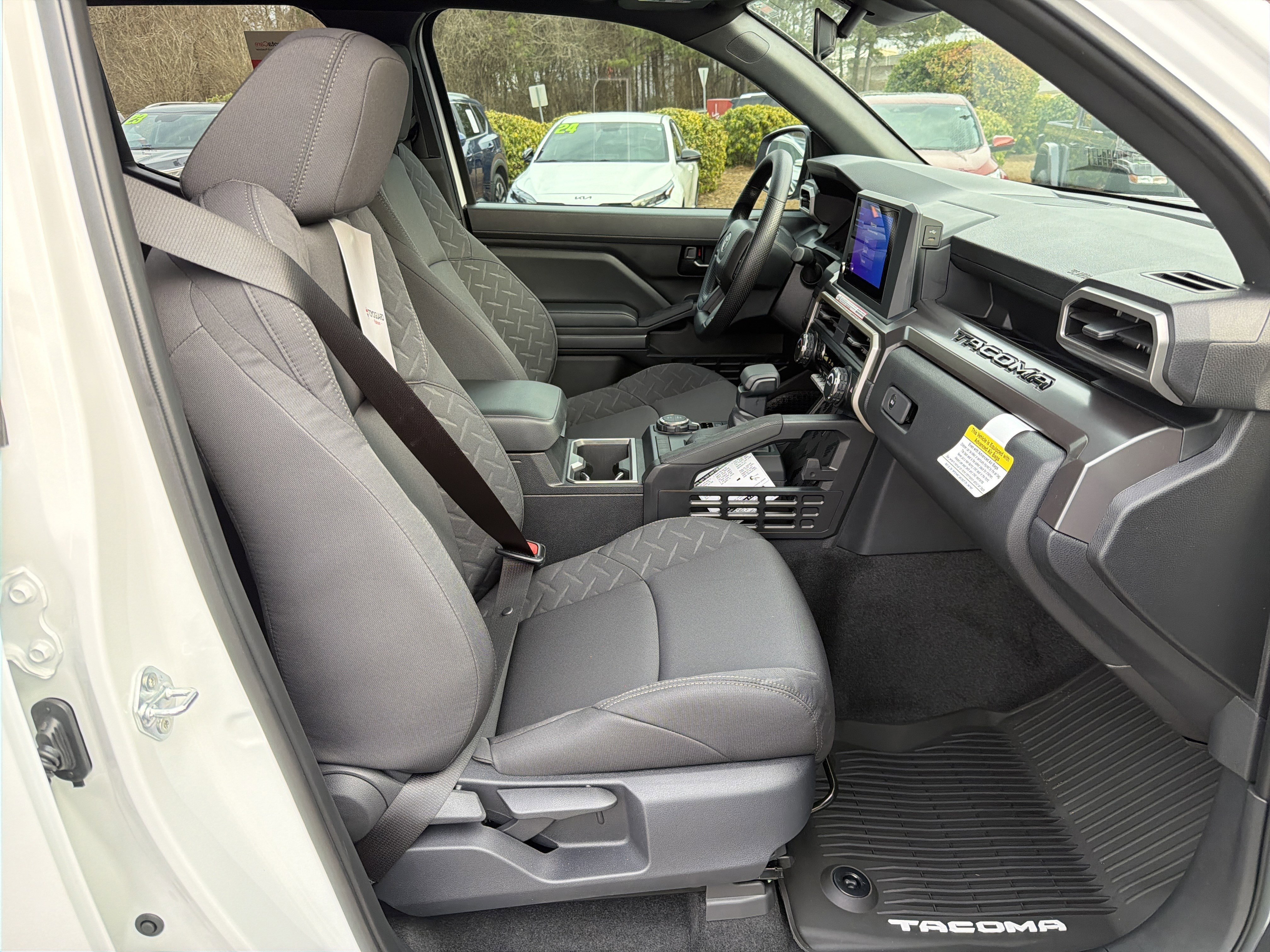 2026 Toyota Tacoma SR5 - Photo 24