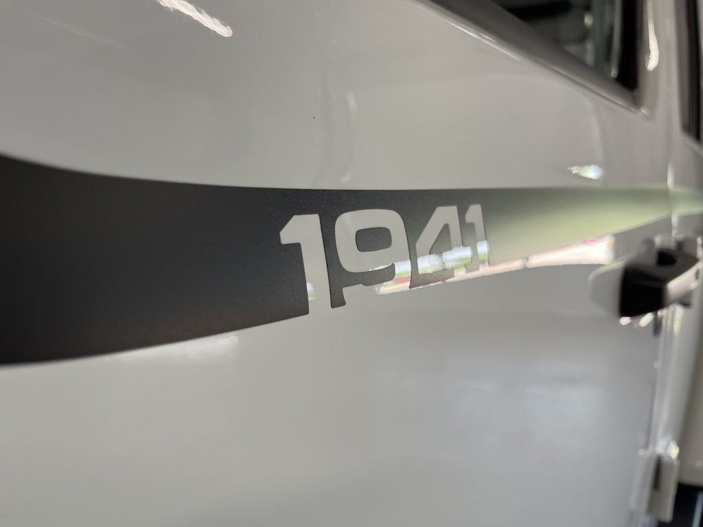 Used 2025 Bright White Clearcoat Jeep Rubicon X image 18