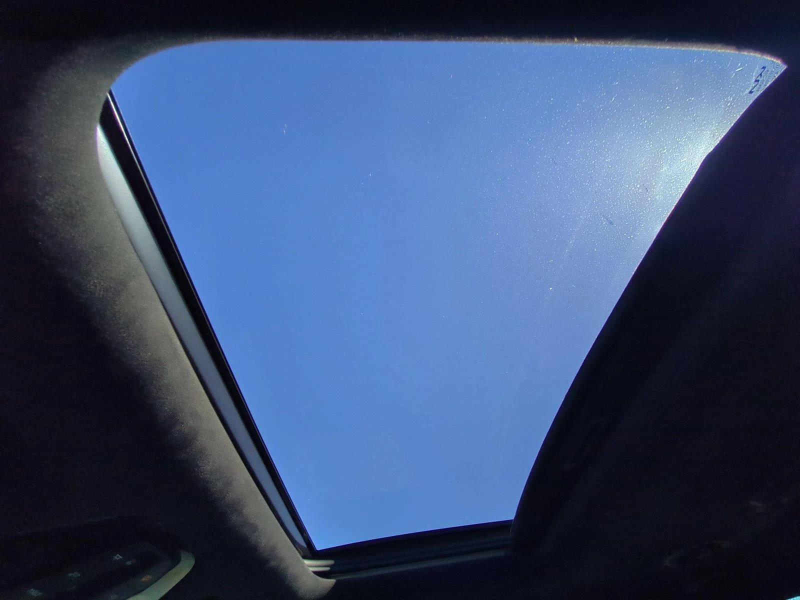 Used 2027 EBONY BLACK KIA  image 31