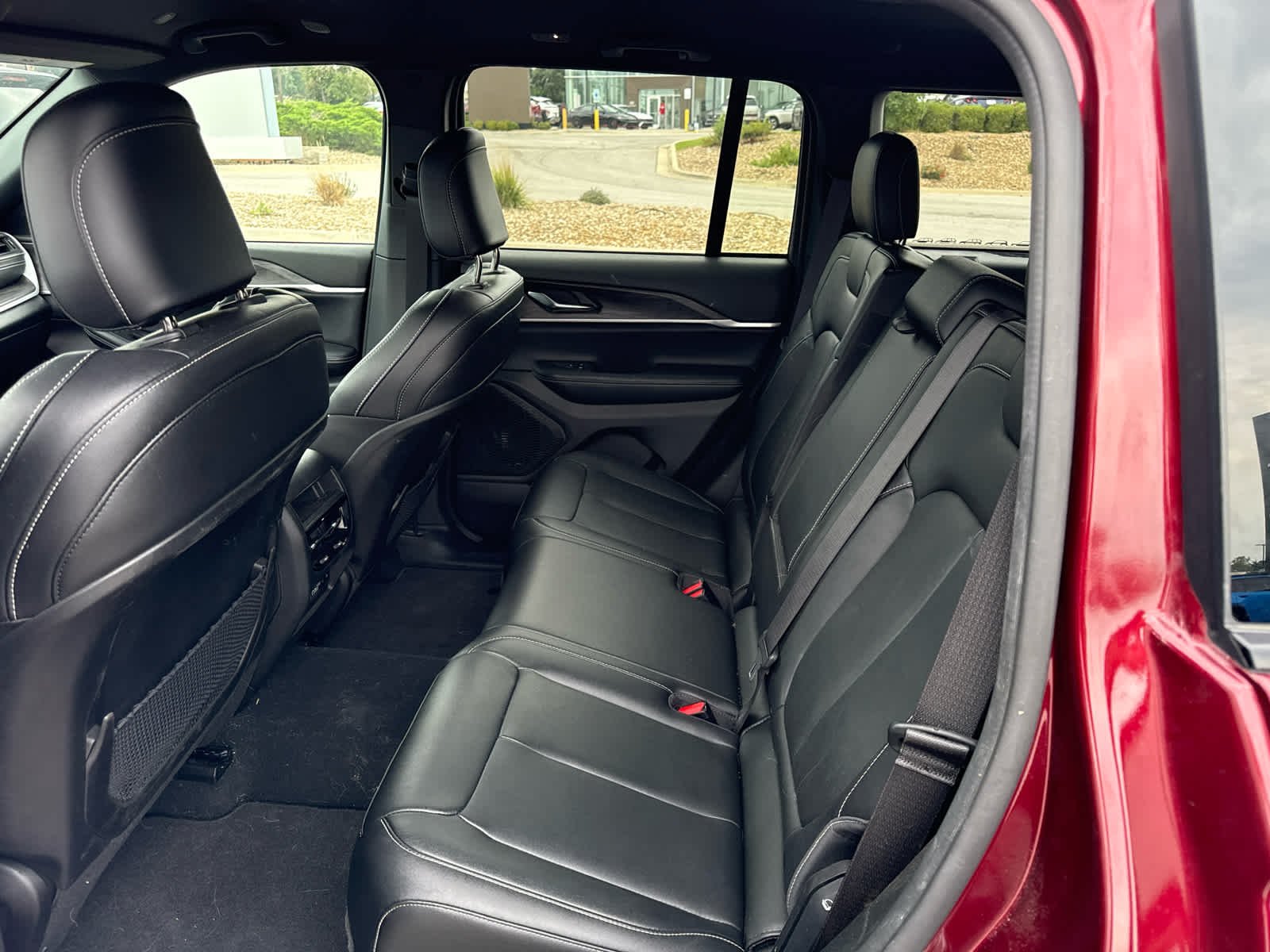 Used 2024 Velvet Red Pearlcoat Jeep Limited image 10