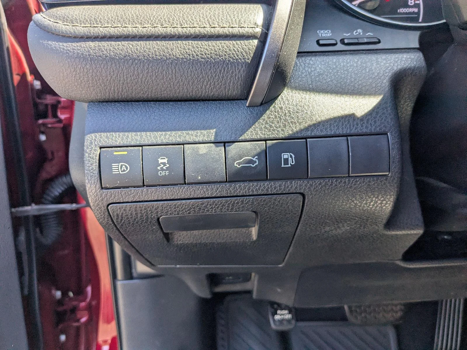 2018 Toyota Camry SE - Photo 19