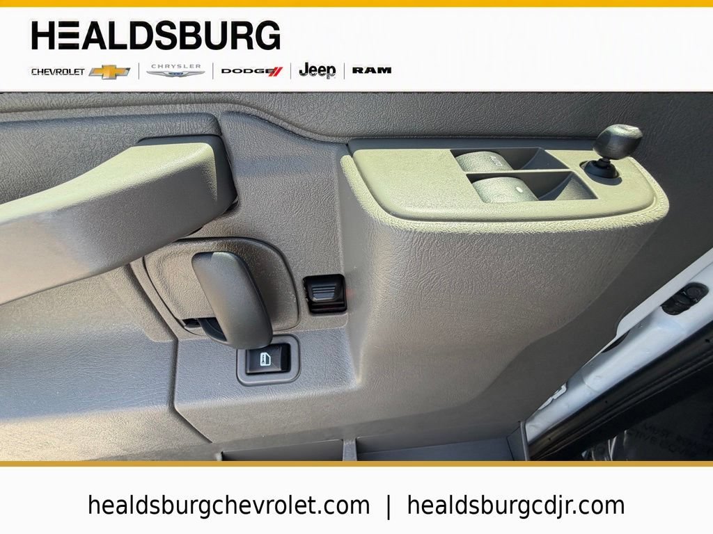 2025 Chevrolet Express Passenger LT - Photo 12