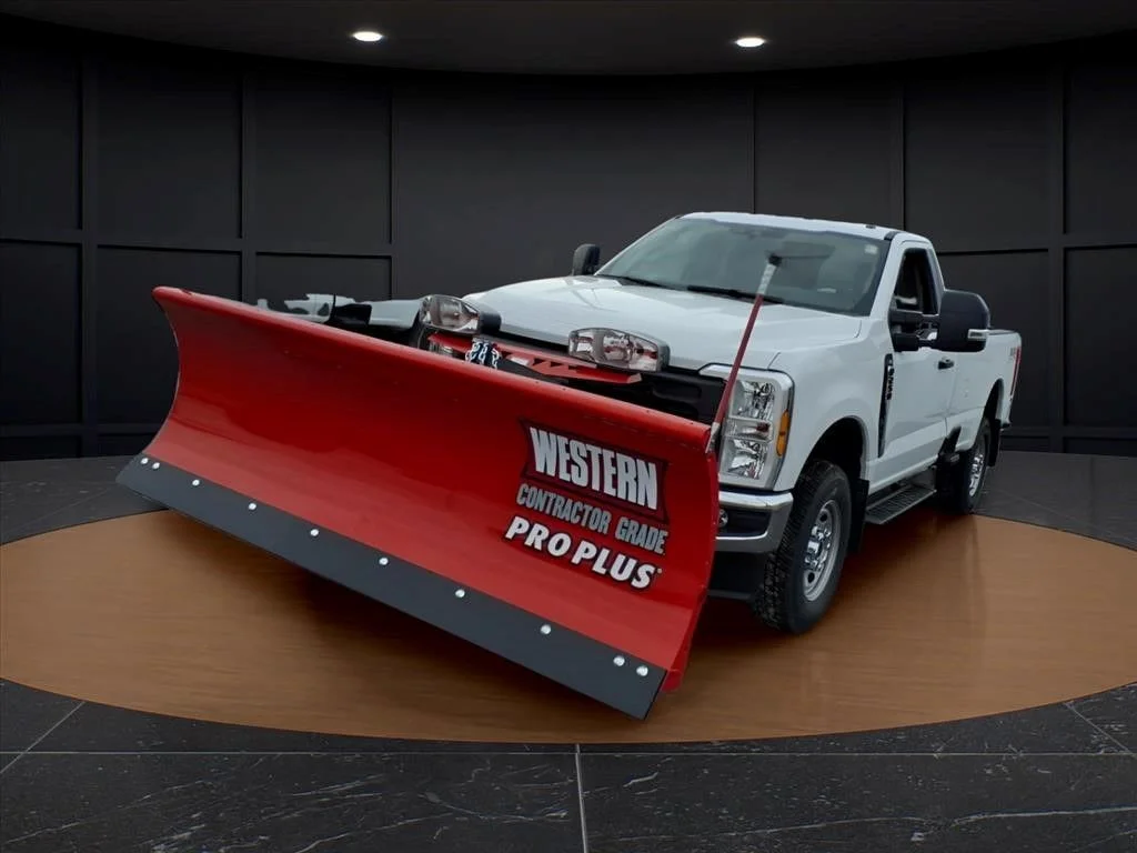 New 2026 Oxford White Ford XL PLOW TRUCK image 26