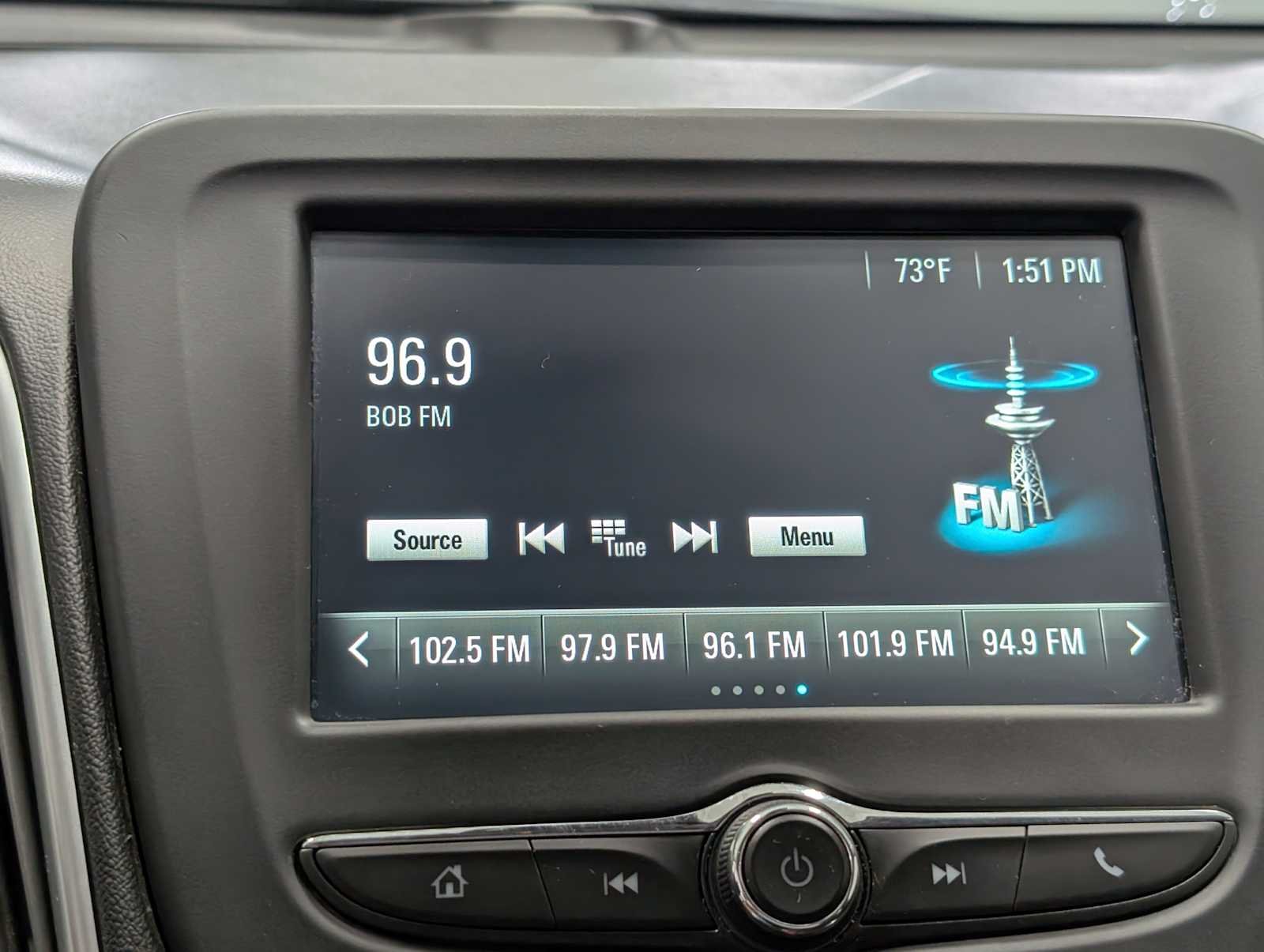 Used 2018 Summit White Chevrolet LS image 23