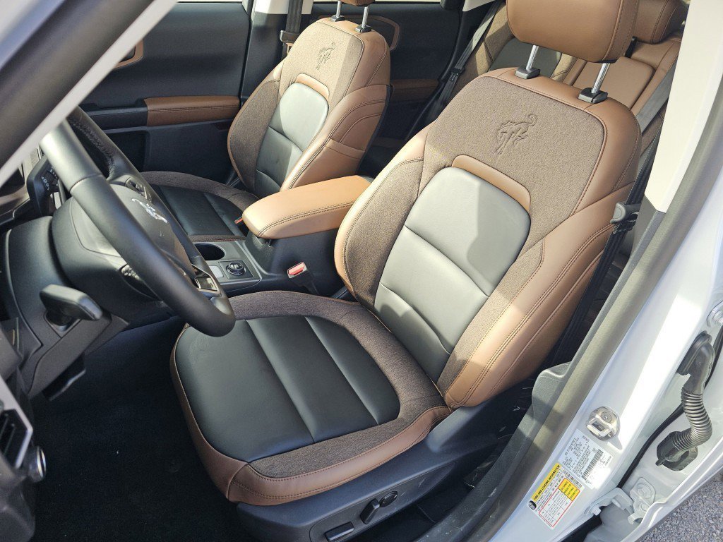 New 2026 Space White Metallic Ford Outer Banks image 6