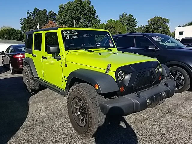 Used 2013 Green Jeep Sport image 3
