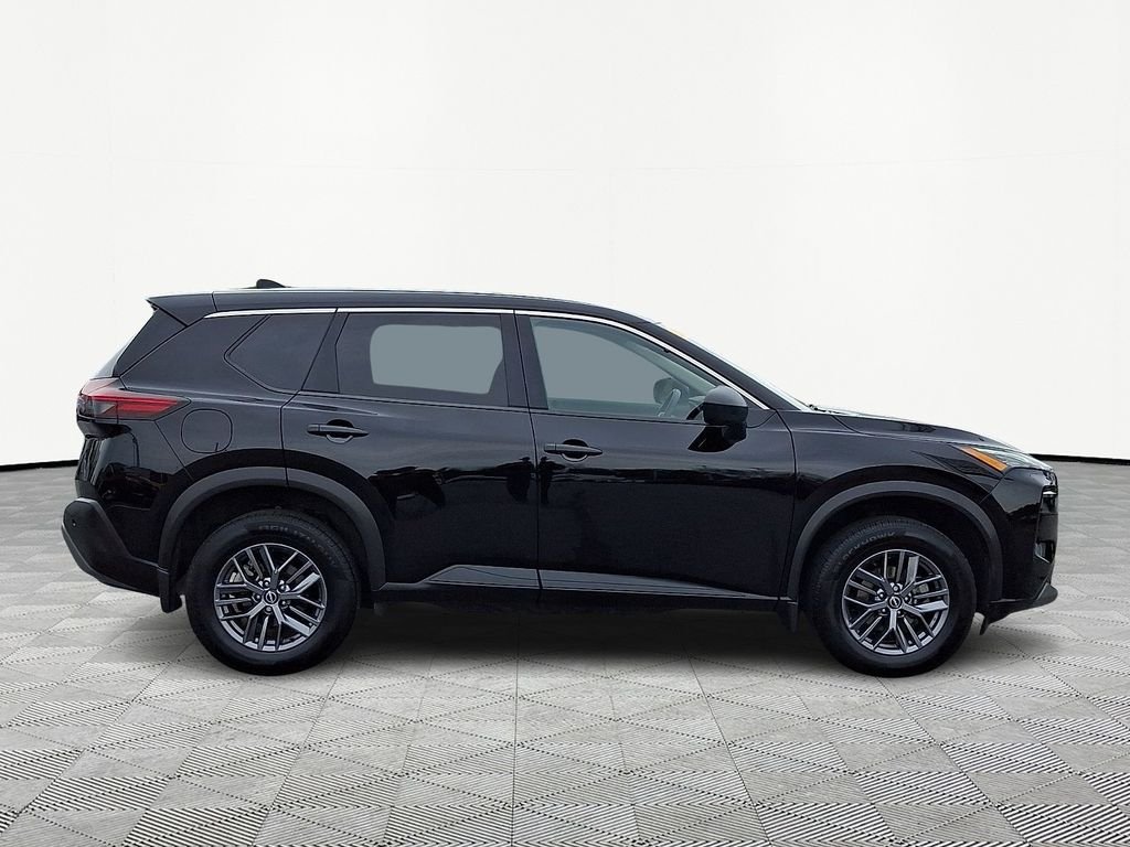 Used 2023 Super Black Nissan S image 7