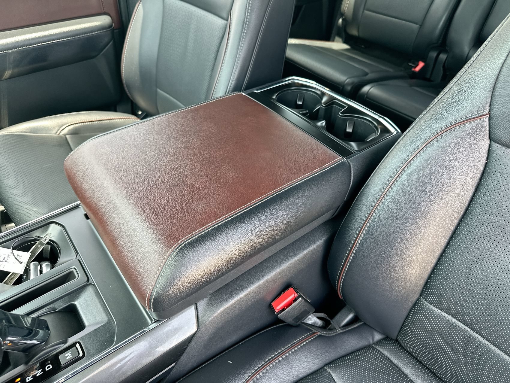 Used 2021 Gray Metallic Ford LARIAT image 21