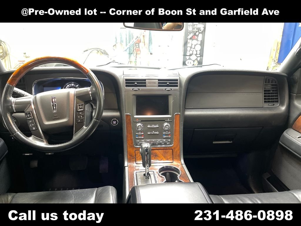 Used 2015 Black Lincoln Base image 18
