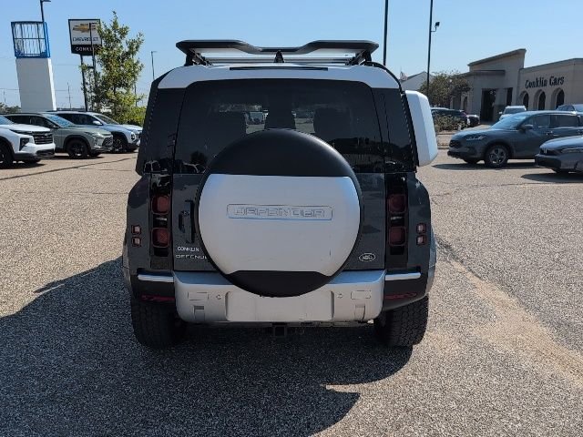 Used 2020 Tasman Blue Metallic Land Rover S image 18