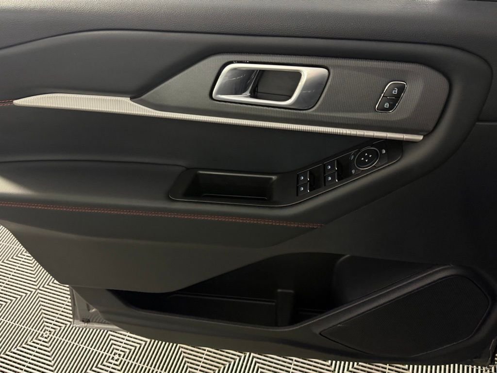 2025 Ford Explorer ST-LINE - Photo 27