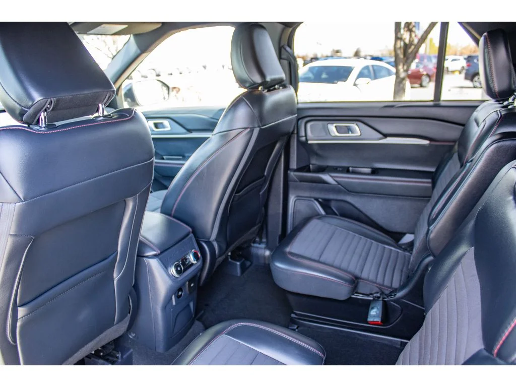 Used 2025 Carbonized Gray Metallic Ford ST-Line image 20